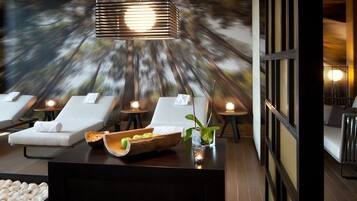 Couples treatment rooms, sauna, hot tub, steam room, body treatments