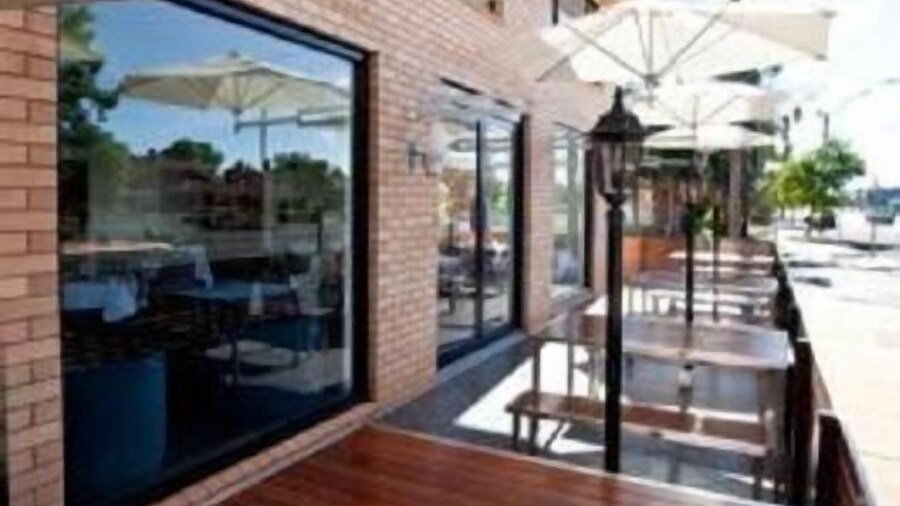 Golden West Motor Inn