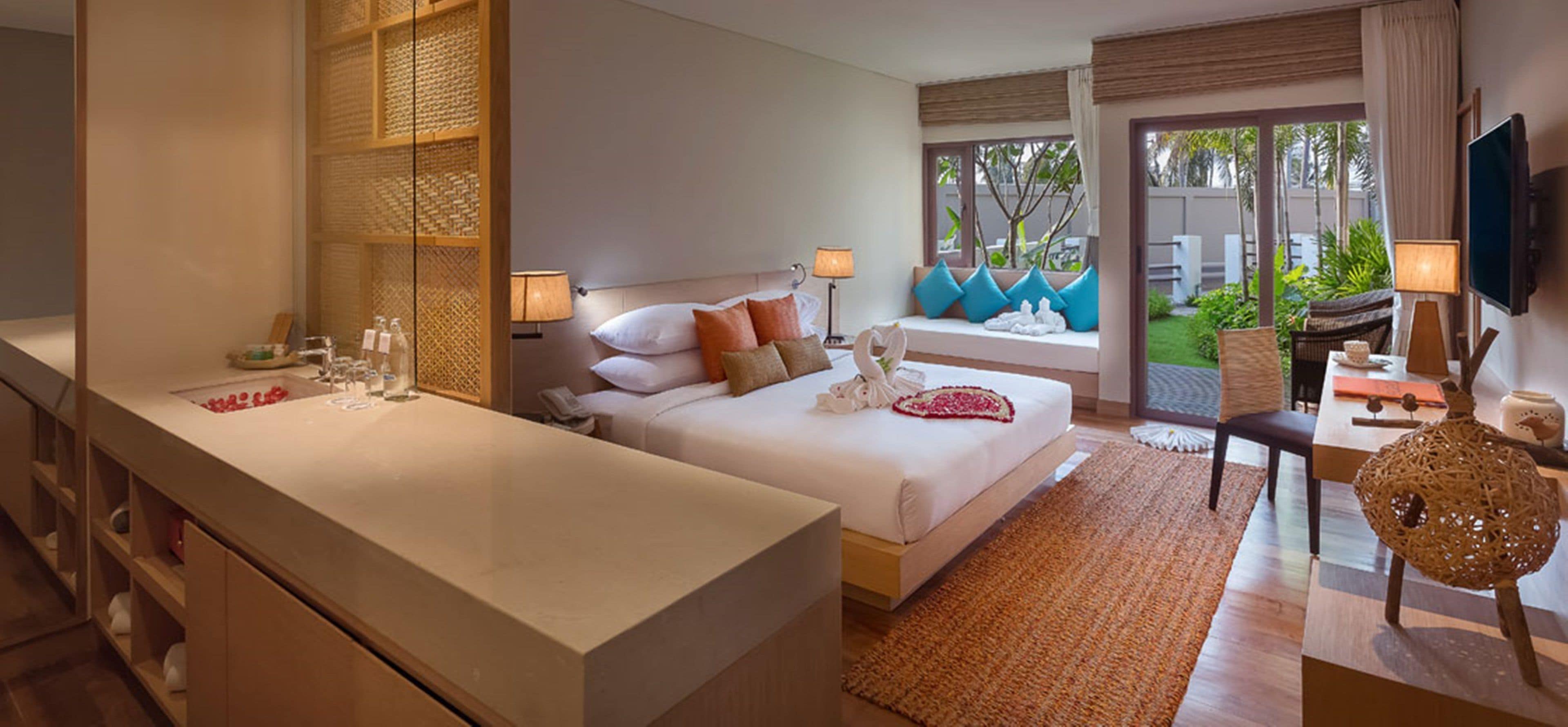 Minibar, in-room safe, desk, blackout curtains