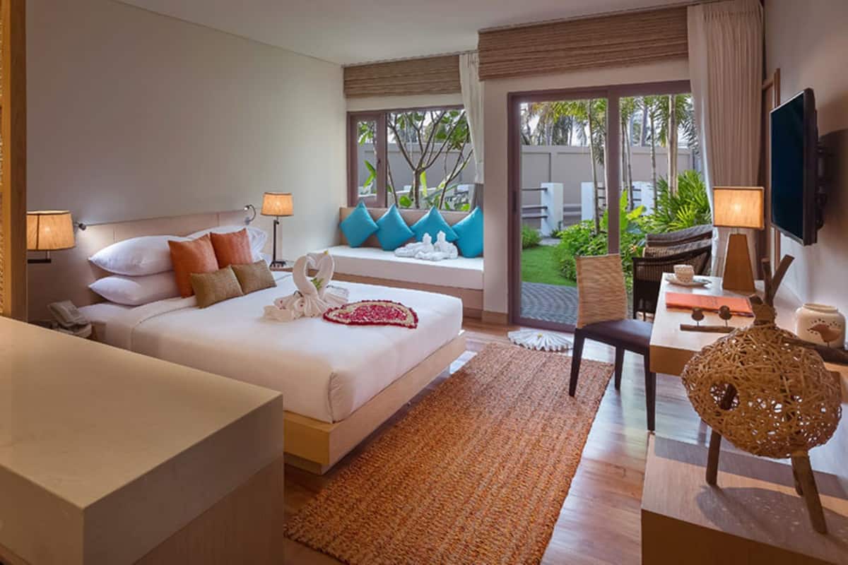 Minibar, in-room safe, desk, blackout drapes