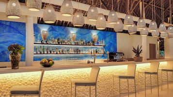 Cocktail bar, ocean views, open daily