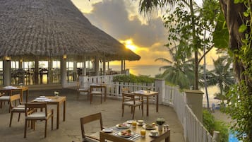 2 restaurants, breakfast, lunch, dinner served; Regional cuisine
