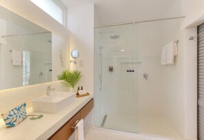 Bustani Junior Suite | Bathroom