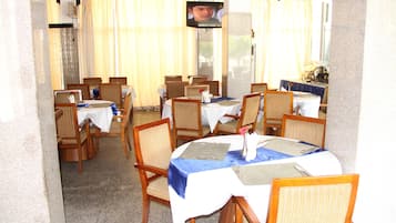 Breakfast, lunch, dinner served; local cuisine