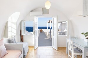 واي فاي مجانًا وملاءات أسرّة