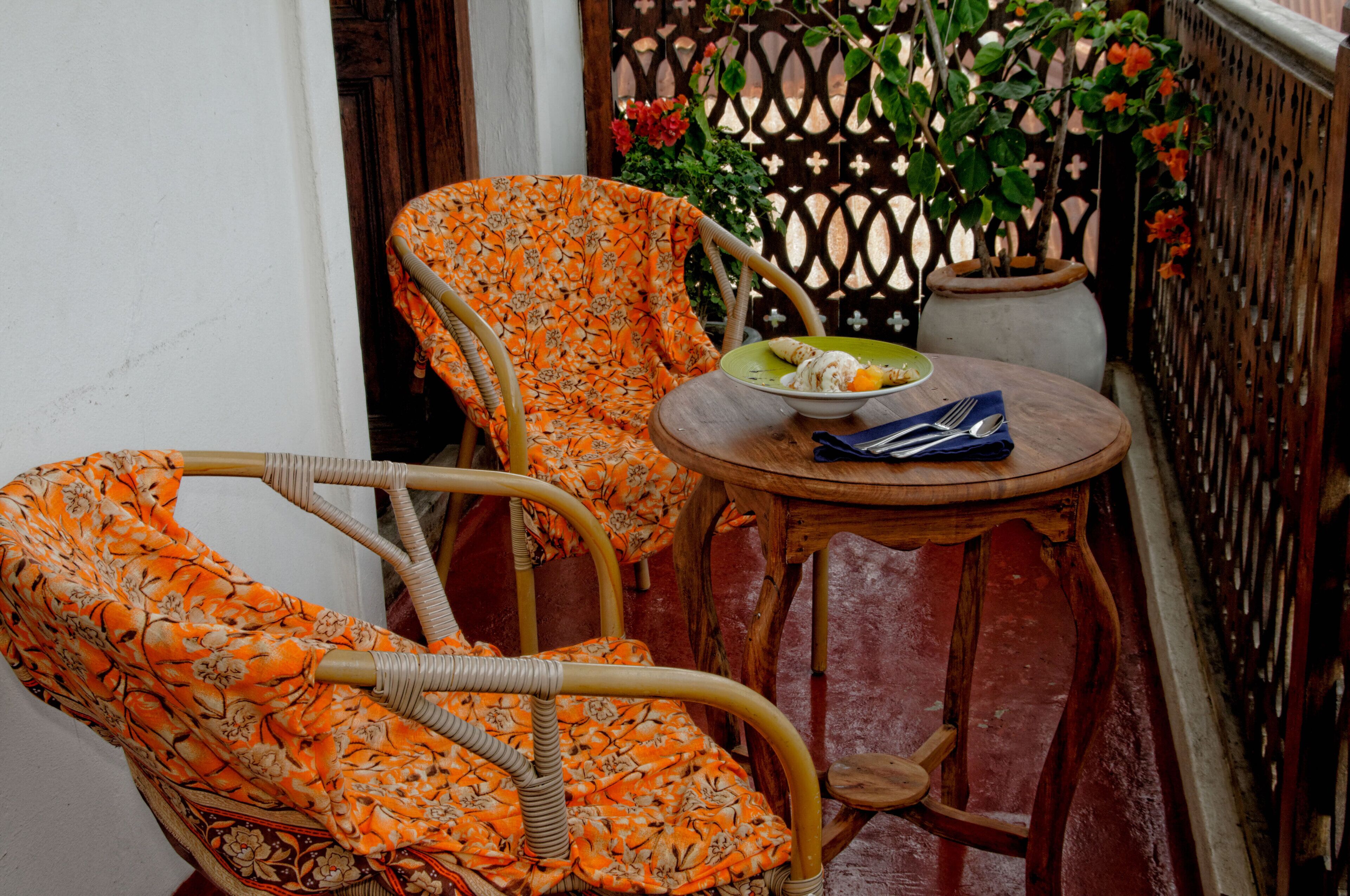 romantic suite, 1 king bed, balcony | balcony