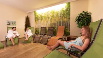 Sauna, aromatherapy, sports massages, reflexology, 1 treatment room