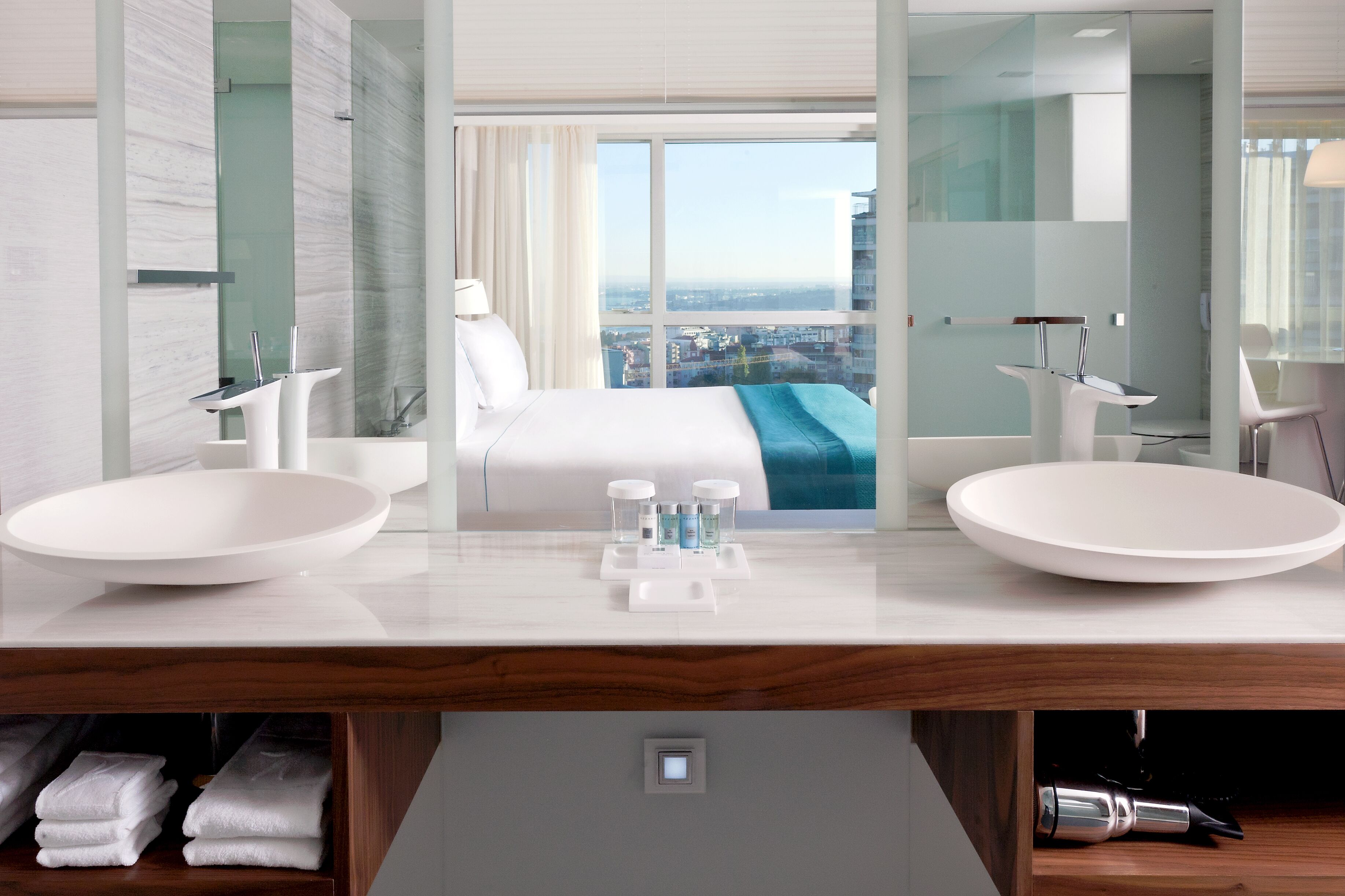 deluxe suite | bathroom | free toiletries, hair dryer, bathrobes, slippers