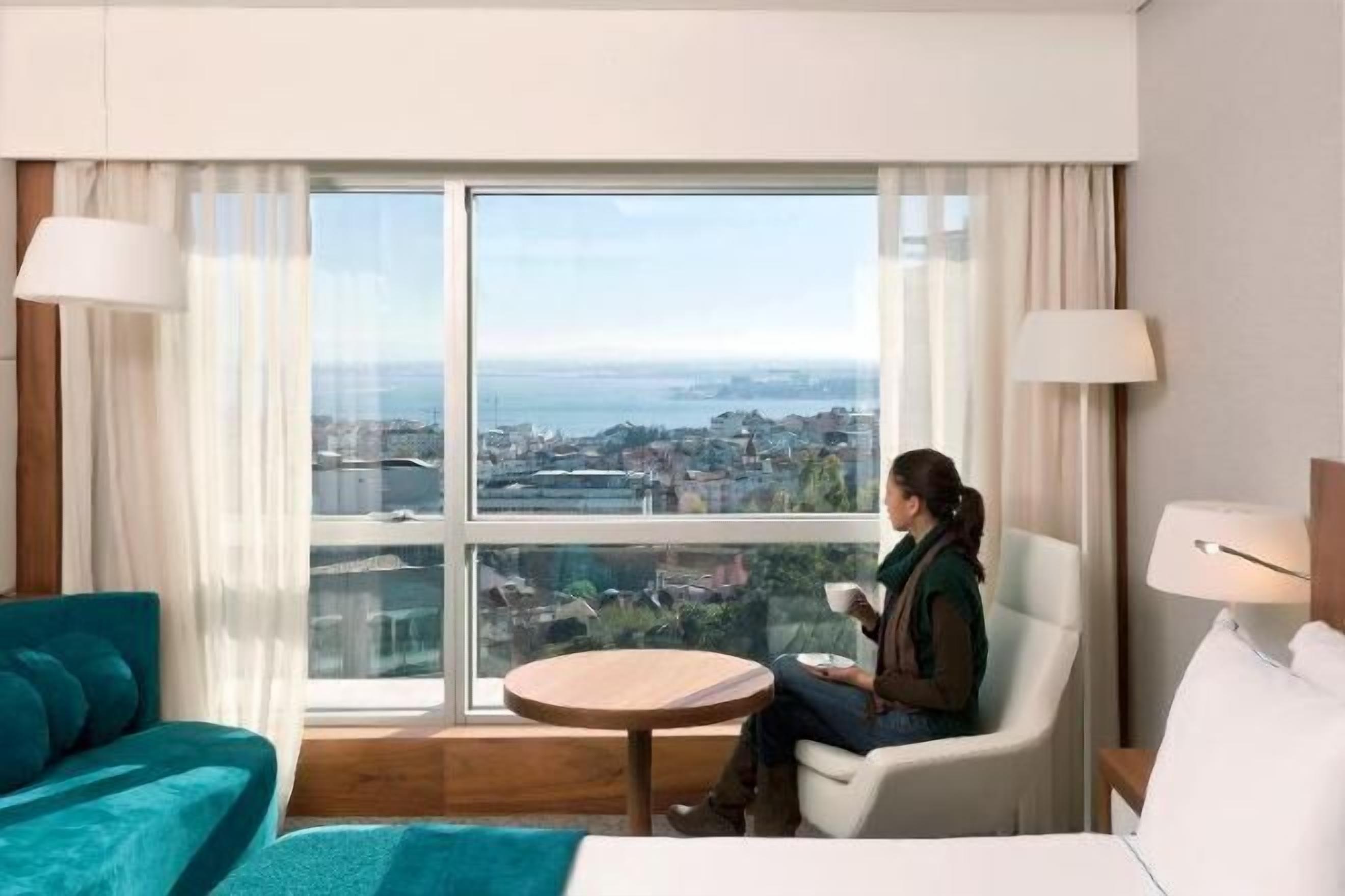 Ropa de cama de alta calidad, minibar, caja fuerte y escritorio