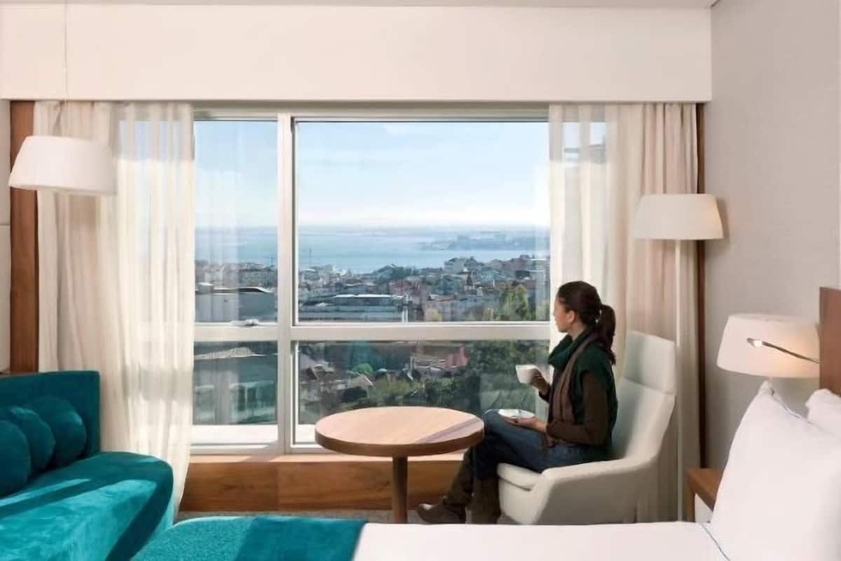 Ropa de cama de alta calidad y minibar