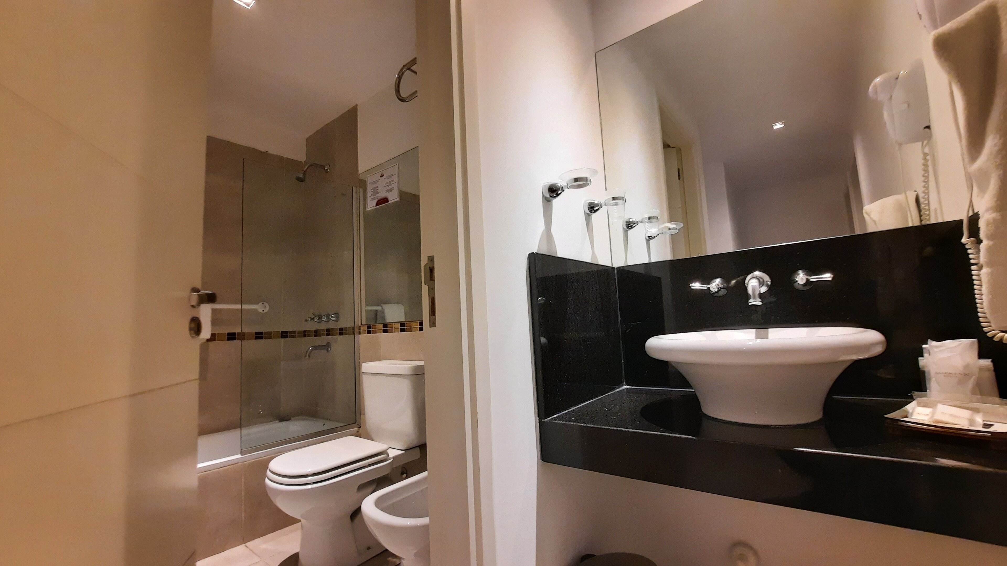 combined shower/bathtub, deep-soaking bathtub, rainfall showerhead