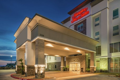 Exterior. Hampton Inn & Suites Port Aransas
