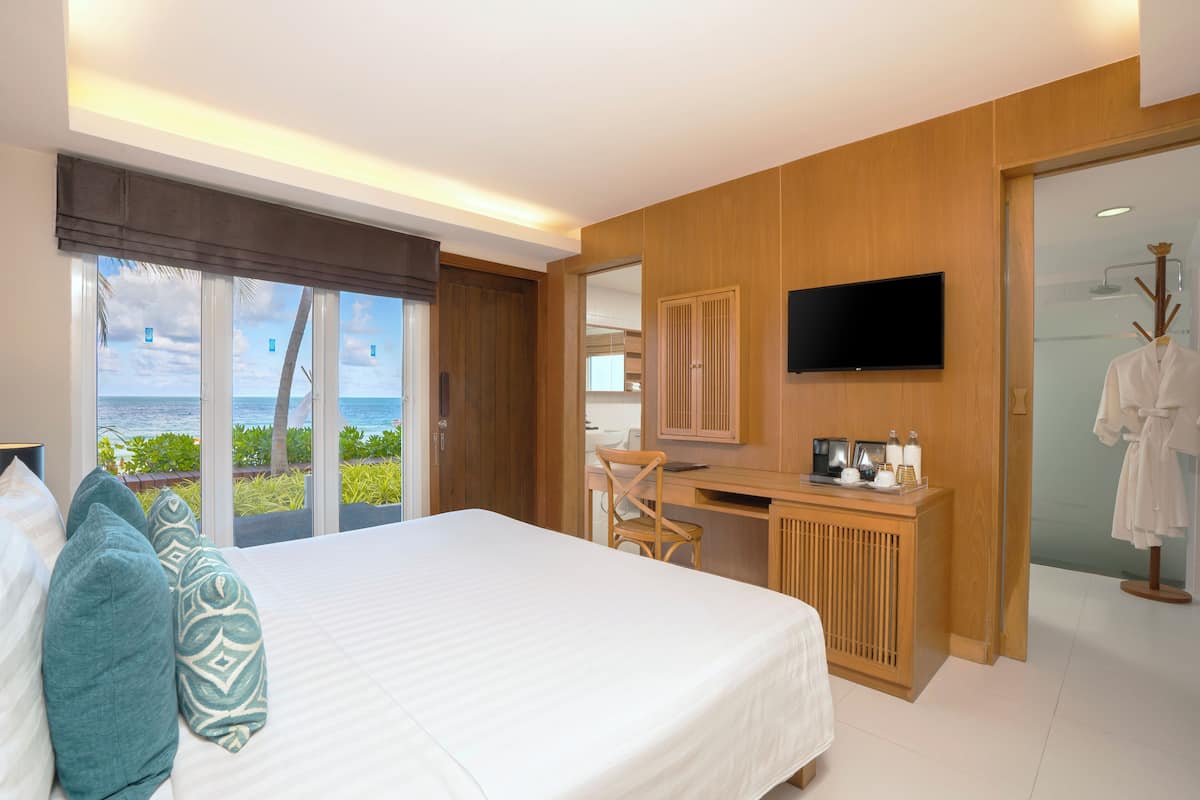 Villa Beachfront Double Bed | 1 bedroom, premium bedding, Select Comfort beds, minibar
