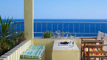 In-room safe, free cribs/infant beds, free WiFi