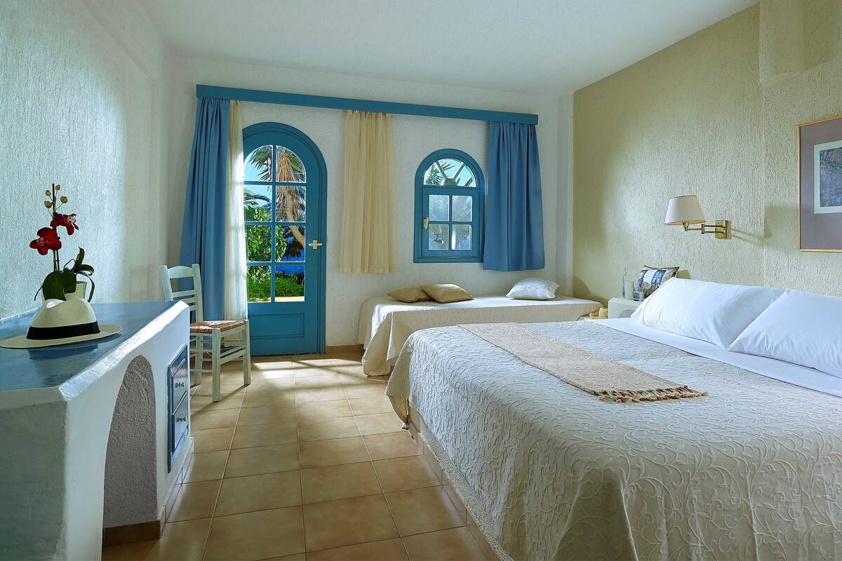 In-room safe, free cribs/infant beds, free WiFi