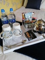 Single Room, Private Bathroom | Room amenity
