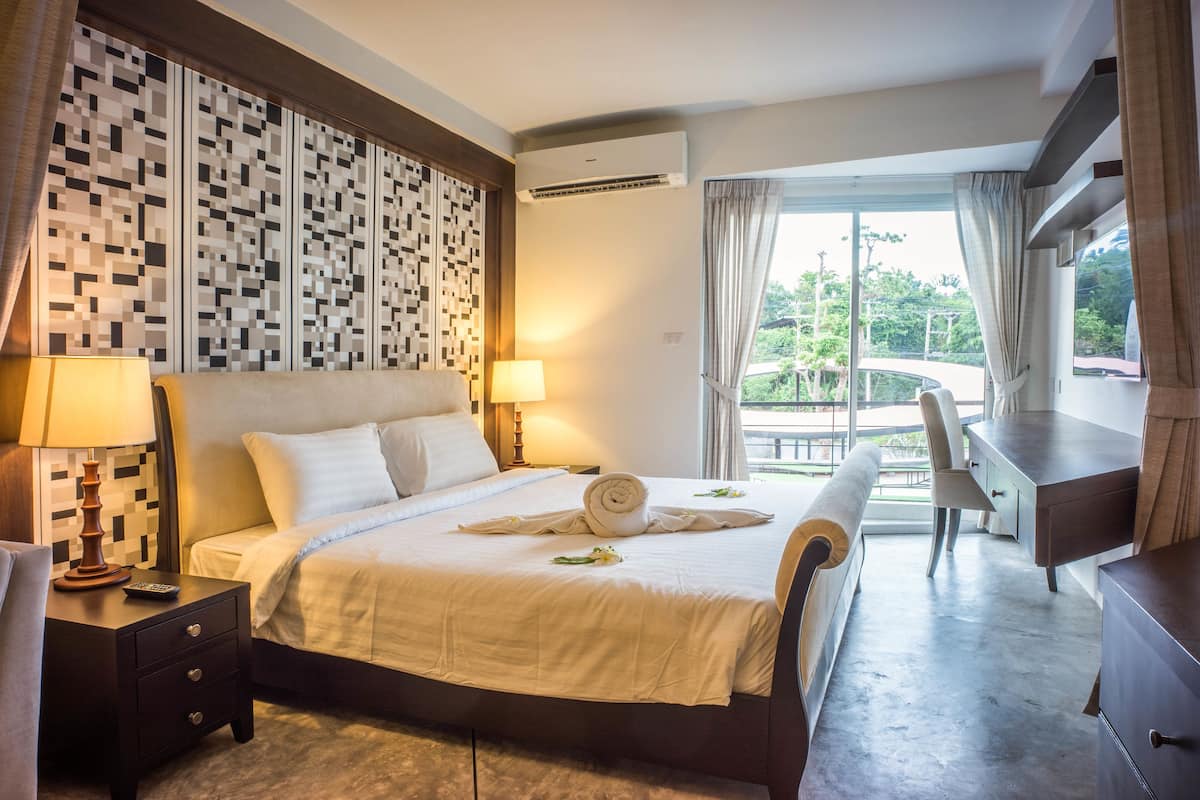 Grand Studio, 1 Double Bed | 1 bedroom, individually furnished, desk, free WiFi