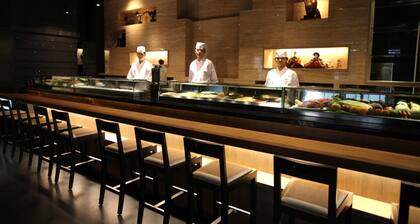 Monarch Skyline Hotel