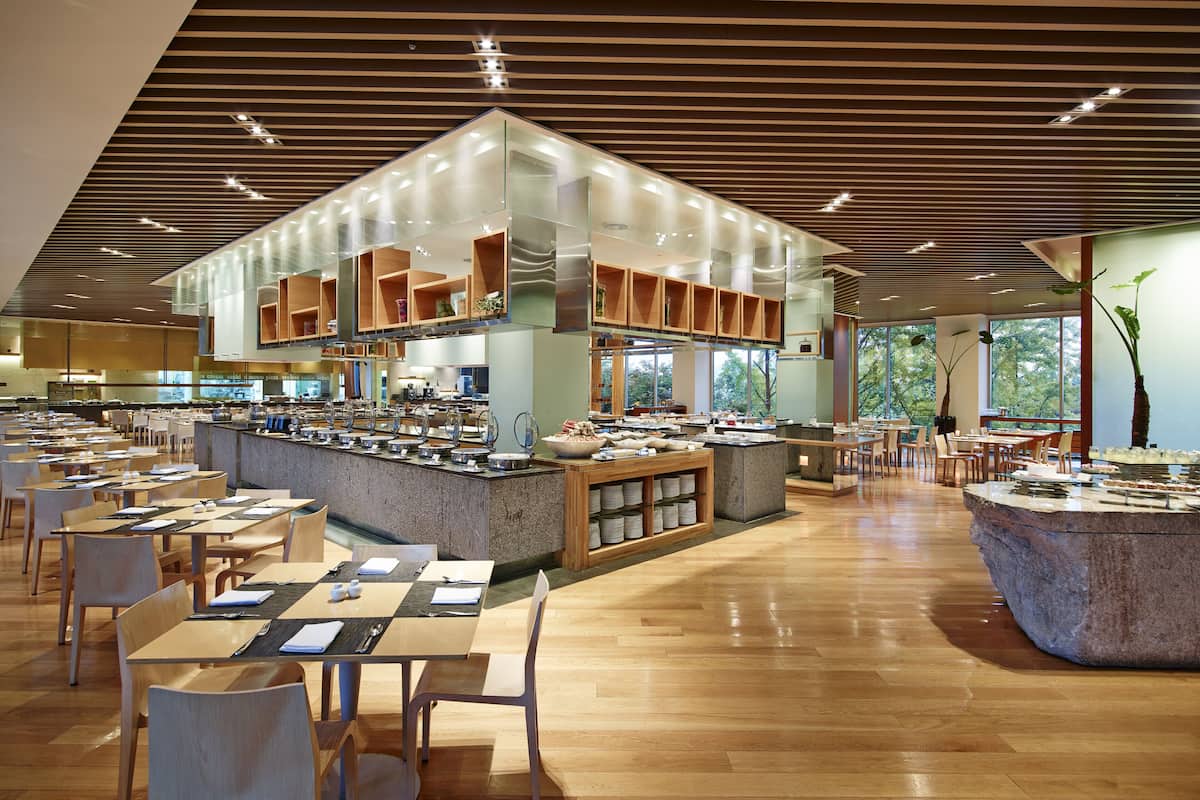 ตู้นิรภัยในห้องพัก, โต๊ะทำงาน, Wi-Fi ฟรี