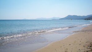 Beach nearby, sun-loungers, beach umbrellas, beach towels