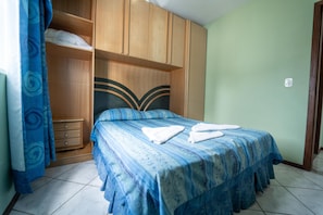 Apartamento, varias camas, no fumadores | Caja fuerte, wifi gratis, ropa de cama