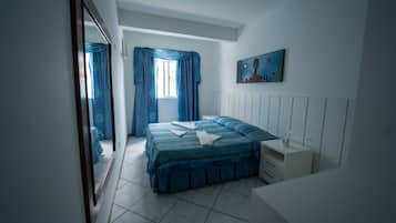In-room safe, free WiFi, bed sheets