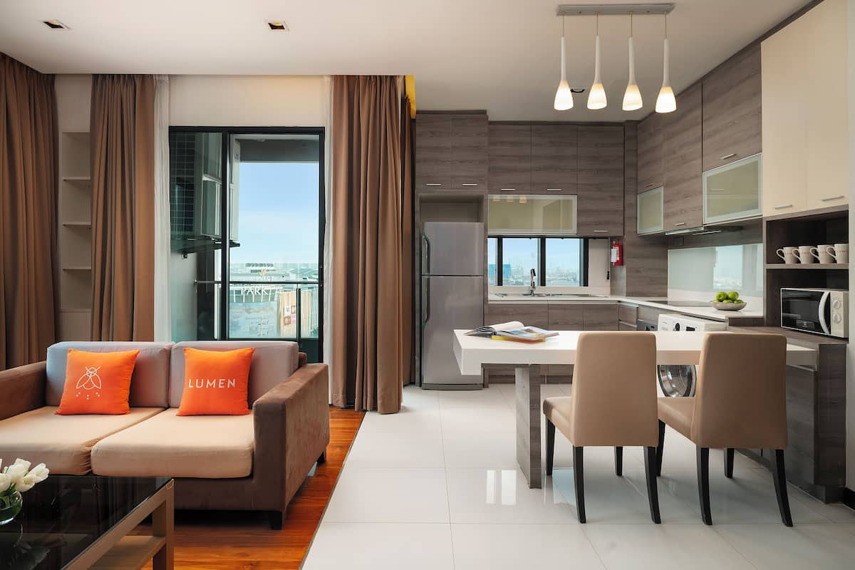 Firefly Two-Bedroom Suite | Private kitchen | Fridge, microwave, stovetop, electric kettle