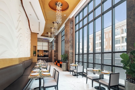 ์์นจ ์์ฌ, ์ ์ฌ ์์ฌ, ์ ๋
 ์์ฌ ์ ๊ณต, ๋์ ๋ฝ ์๋ฆฌ