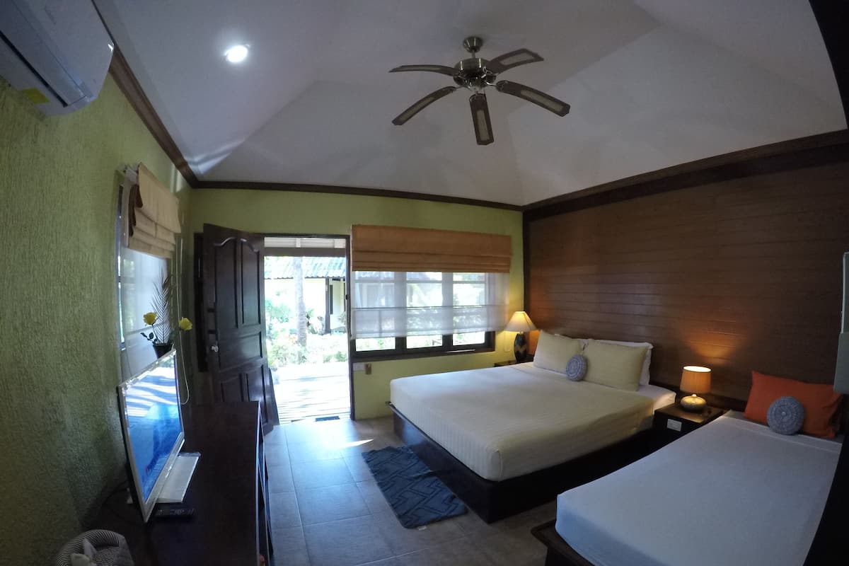Grand Deluxe Bungalow | 1 bedroom, in-room safe, desk, free WiFi