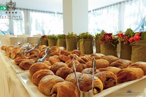 Desayuno estilo bufé