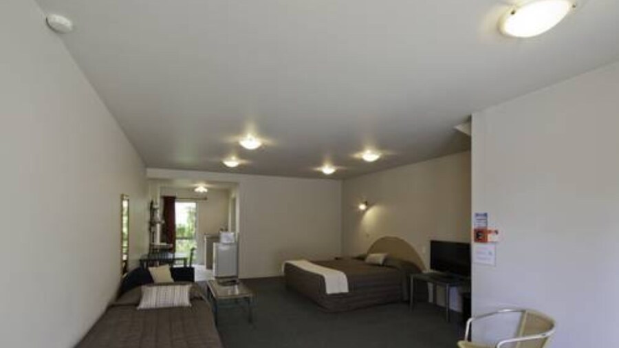 Lake Point Motel