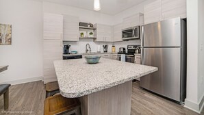 公寓 (2 Bedrooms) | 私人厨房 | 微波炉、烤箱、炉灶、洗碗机