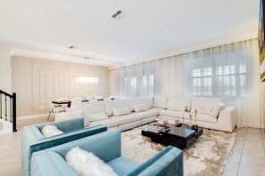 Télévision, jeux vidéo, baby-foot