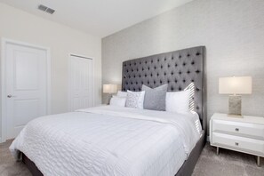 9 bedrooms, iron/ironing board, internet, wheelchair access