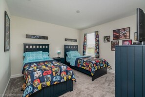9 bedrooms, iron/ironing board, internet, bed sheets