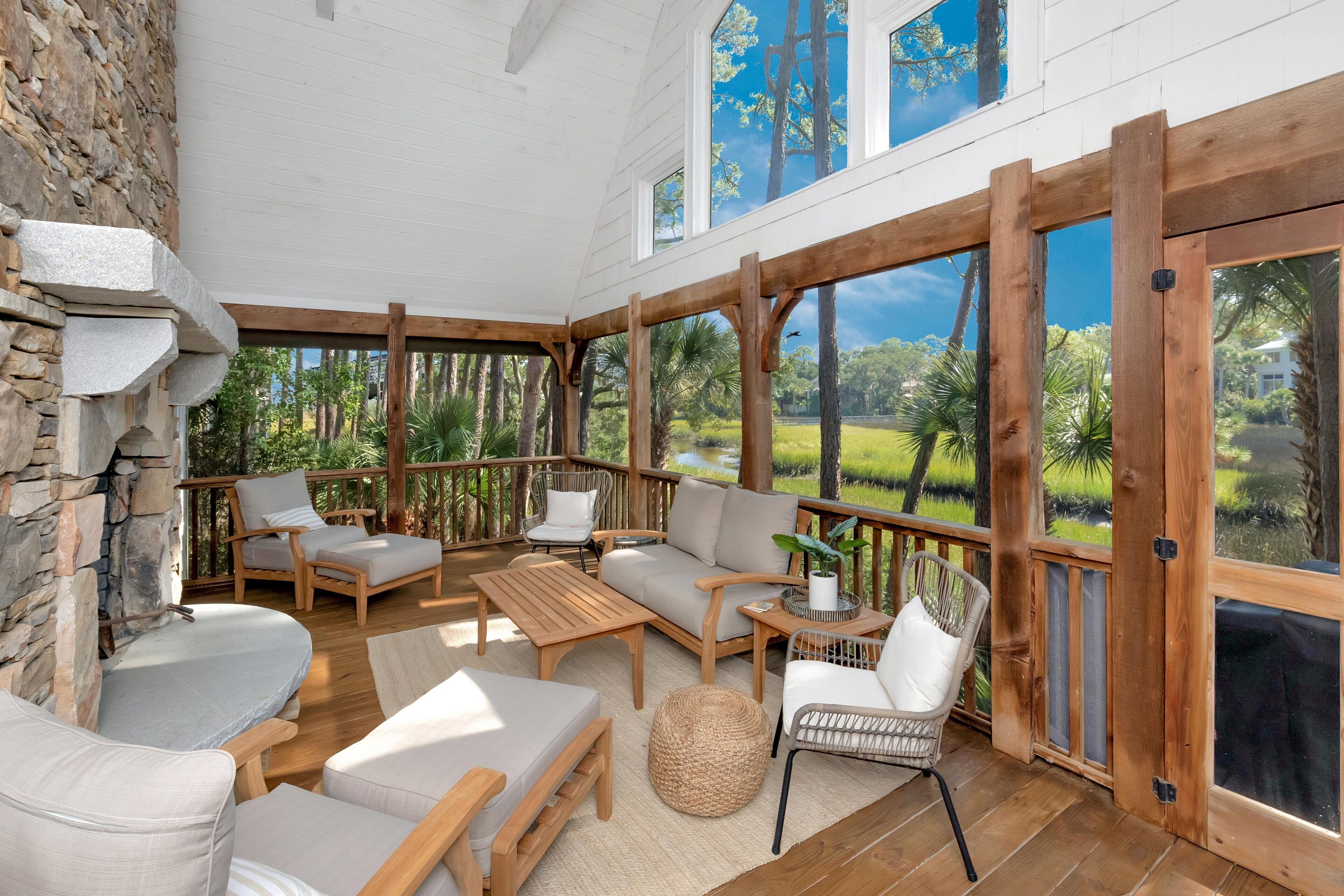 29 Marsh Cottage: 3BR Home with Marsh Views, Screened Porch, Beach/Bike Credit