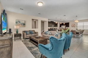 TV - At Last You can Rent the Perfect Luxury Villa on Solara Resort (Orlando)