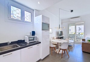 Fridge, microwave, dishwasher, coffee/tea maker - N&J - SWEETHEART - Hyper center - Close Old Town (Niza)