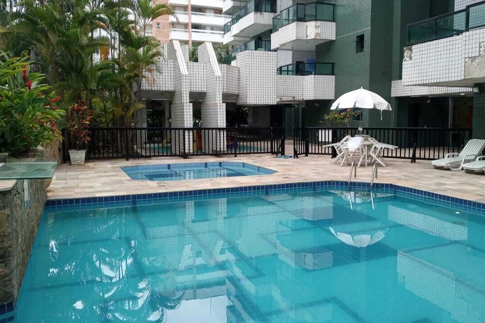 Apartment 2 bed (400m from the beach and 1km from the shopping) Riviera de São Lourenço (module 6)