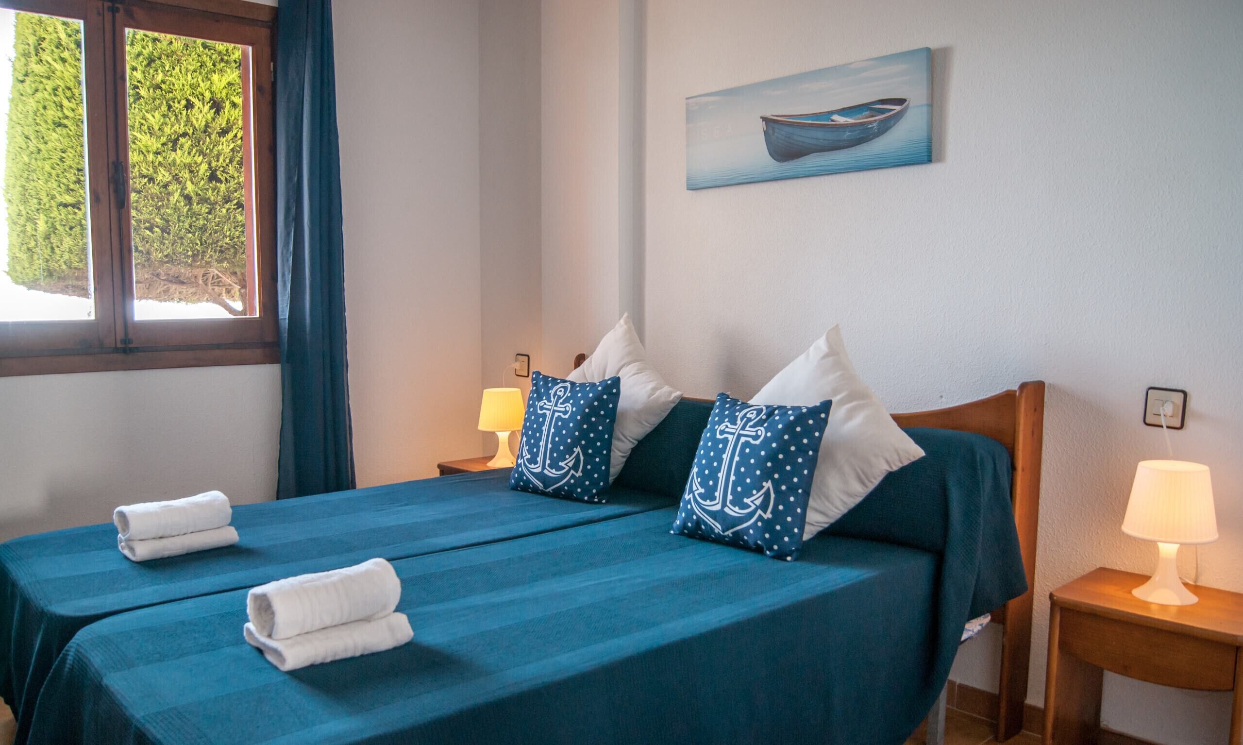 2 habitaciones, tabla de planchar con plancha y wifi gratis 