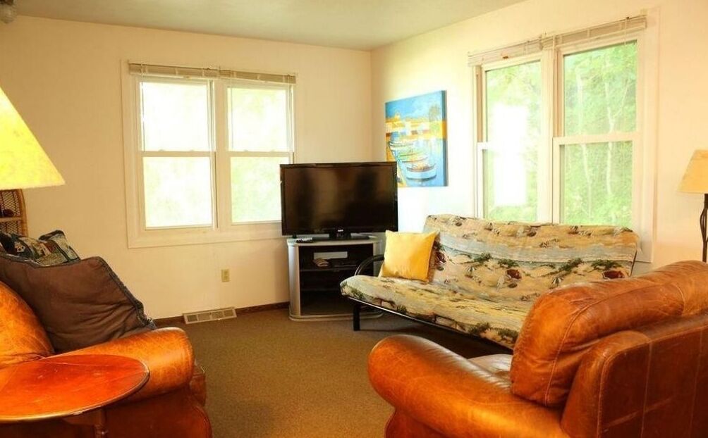 North East Lake House Apt #2