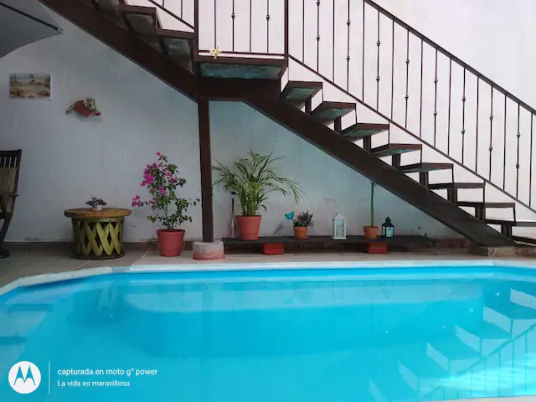 Dept. whole 5 minutes from downtown and CSL beach