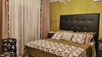 4 bedrooms, in-room safe, iron/ironing board, travel cot