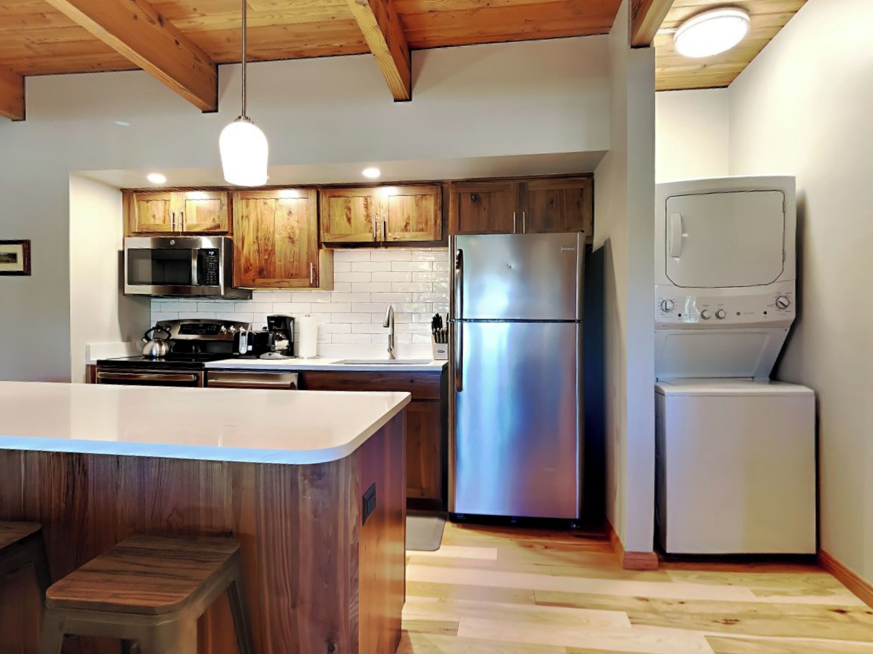 Refrigerador, microondas, horno, placa de cocina