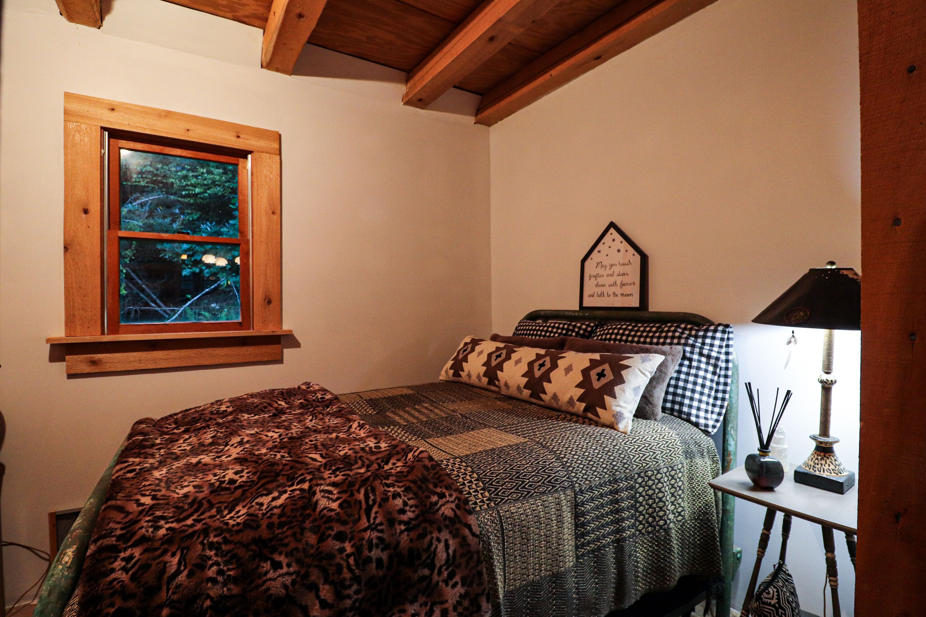 Buffalo Hollow Preserve & Cabin in the Blue Ridge Mountains
Pet Friendly