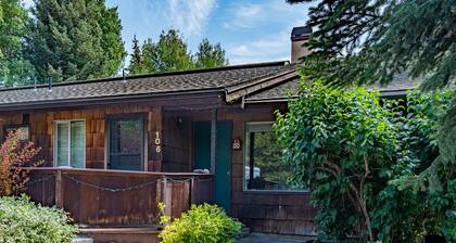 Wanderer Way Home - Cozy Alpine Gem, Minutes From Downtown & Pet Friendly