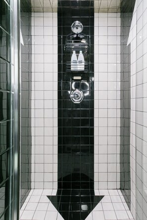 Dusche, Handtücher, Seife, Shampoo
