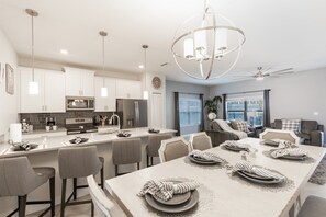 House, Multiple Beds, Private Pool, Pool View | Private kitchen | Fridge, microwave, stovetop, dishwasher