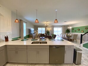 Casa, varias camas, alberca privada, vista a la alberca | 8 habitaciones y wifi gratis 