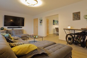 Smart TV, books, stereo